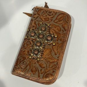 Double J Saddlery embossed leather clutch wallet